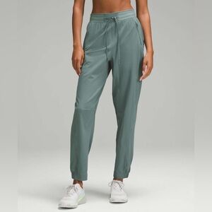 🍋LULU🍋 License to train high rise joggers